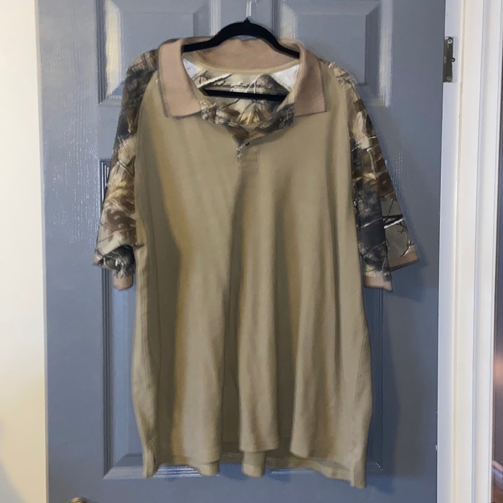 Cabela’s men’s camo green polo